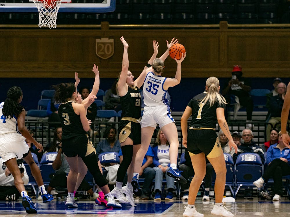 Toby Fournier scored 23 points on 8-for-11 shooting against Wofford. 