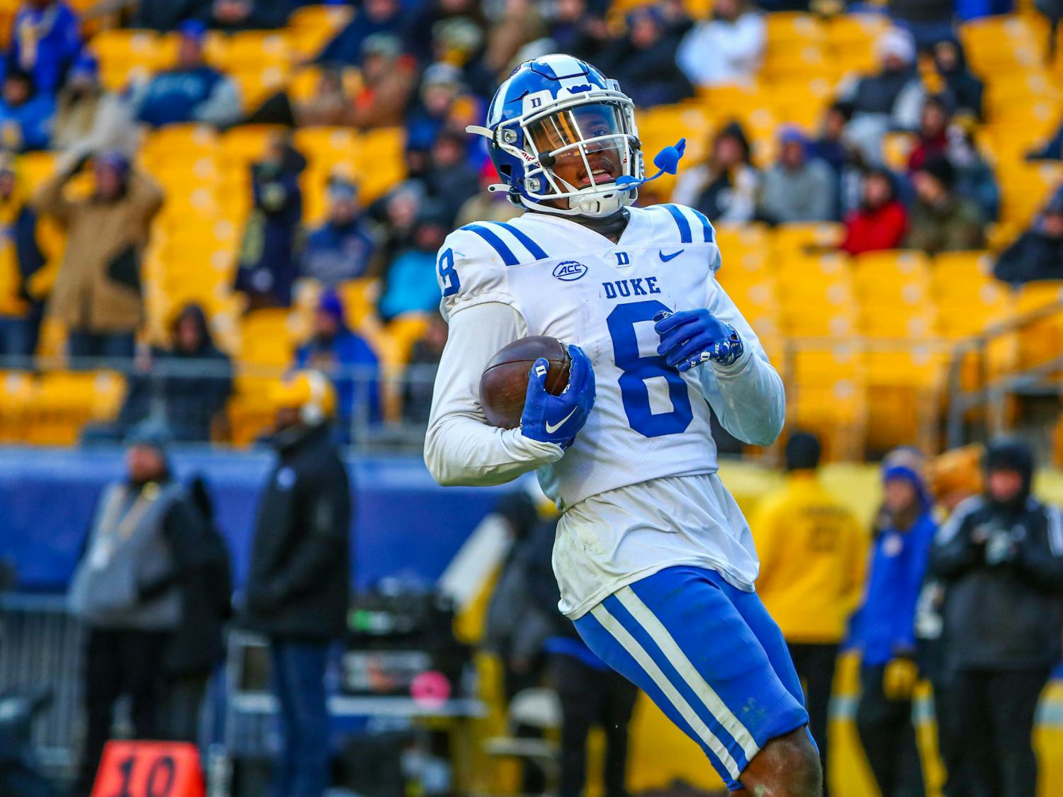 Jordan Moore put up career numbers Saturday with 14 catches for 199 yards in Duke's 28-26 loss.