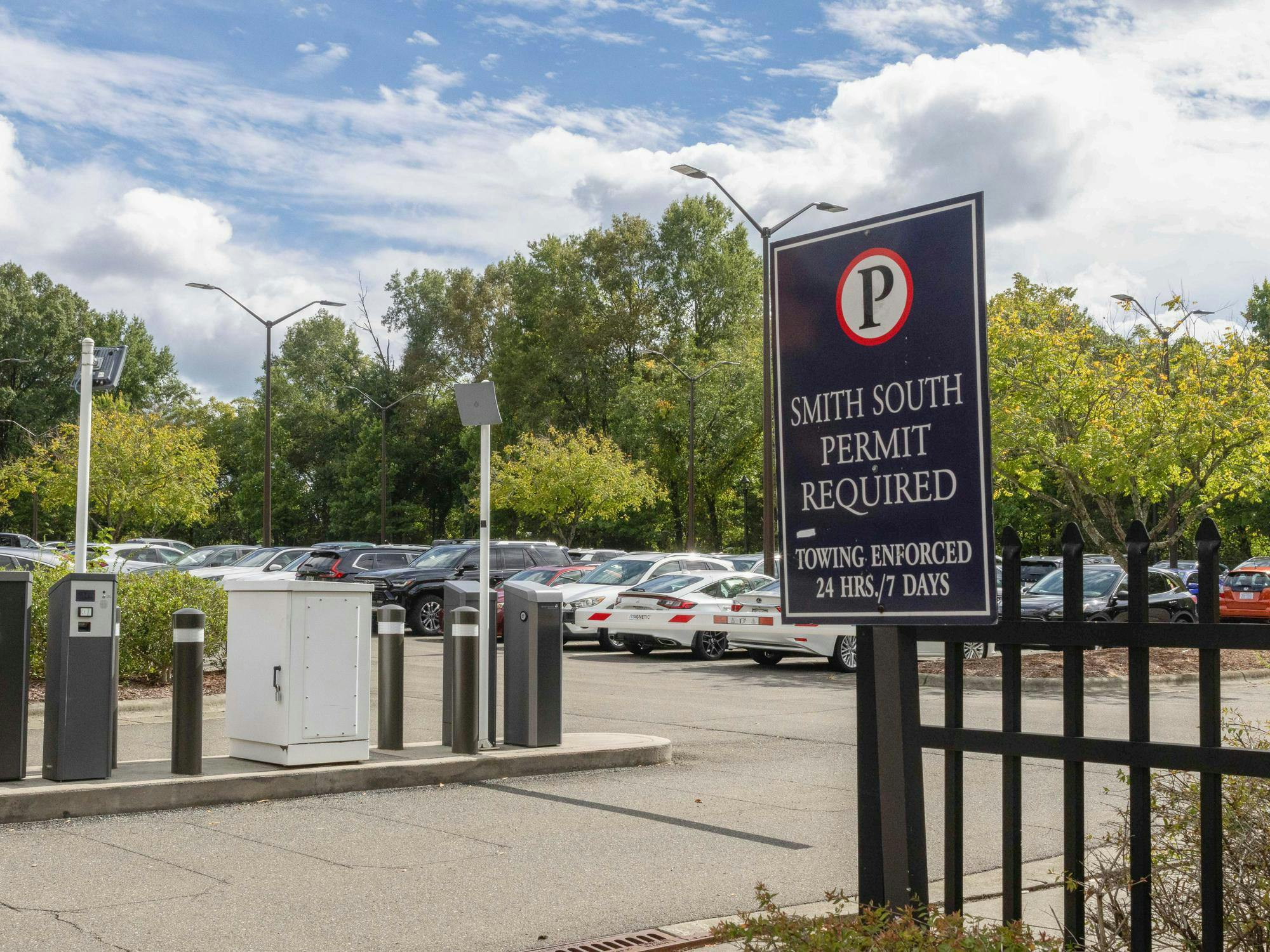 Duke to end on-campus parking for first-years next fall, offer off ...