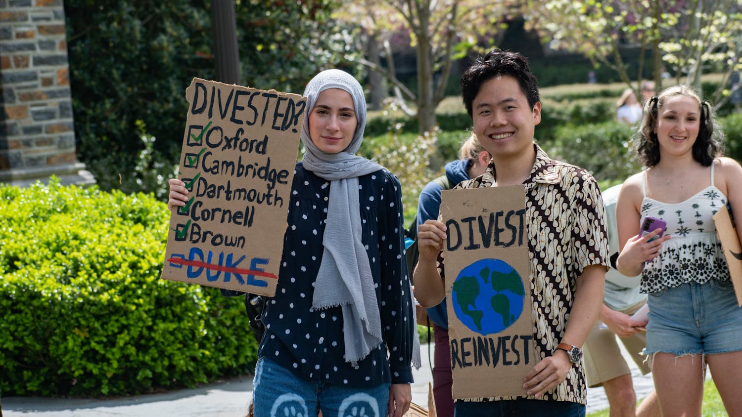 Students and supporters gathered to demand that Duke divest from fossil fuels, following a recent referendum overwhelmingly in favor of divestment, on April 6, 2022.&nbsp;