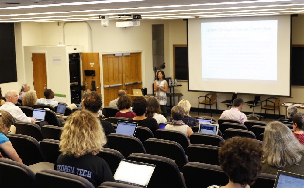 The Arts and Sciences Council continued discussing curriculum review in its first meeting of 2016 Thursday.
