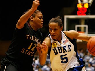 Jasmine Thomas’s 23 points in Duke’s easy victory contrasted sharply with the offensive play of her teammates.