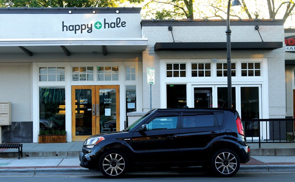 <p>Happy + Hale offers juices and salads and was popular among students in its first week on Ninth Street.</p>