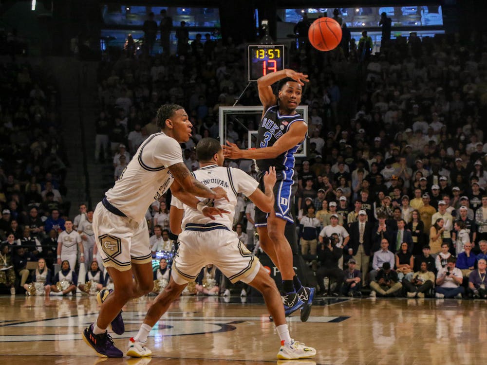 Jeremy Roach passes to the outside during Duke's big first half at Georgia Tech.