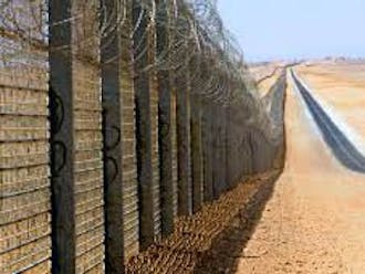 Border wall | Courtesy of Wikimedia Commons