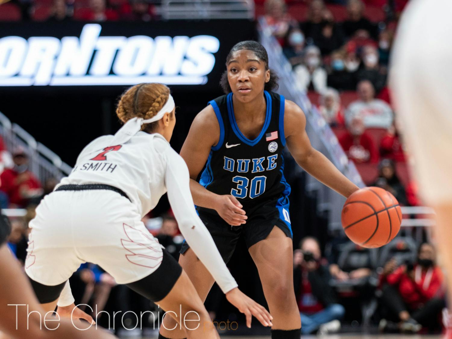 The Duke Blue Devils women's basketball team faced the Louisville Cardinals at the KFC Yum! Center this Sunday afternoon. The game ended 65-77, with the Cardinals taking the win.