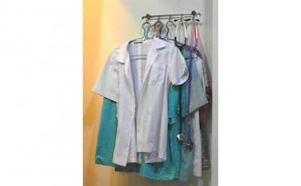 The study found that wearing&nbsp;antiseptic scrubs did not lead to decreased contamination of nurses' clothing.