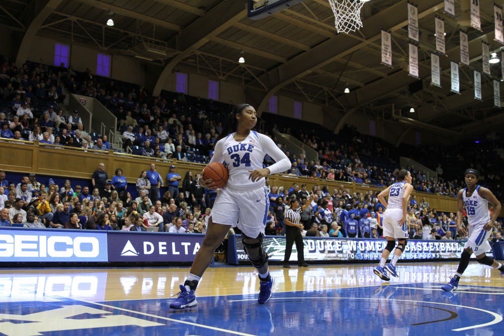 <p>Redshirt freshman Lyneé Belton tore her ACL Dec. 17, 2014, but has made a full recovery and scored 10 points in her first career start Monday.</p>