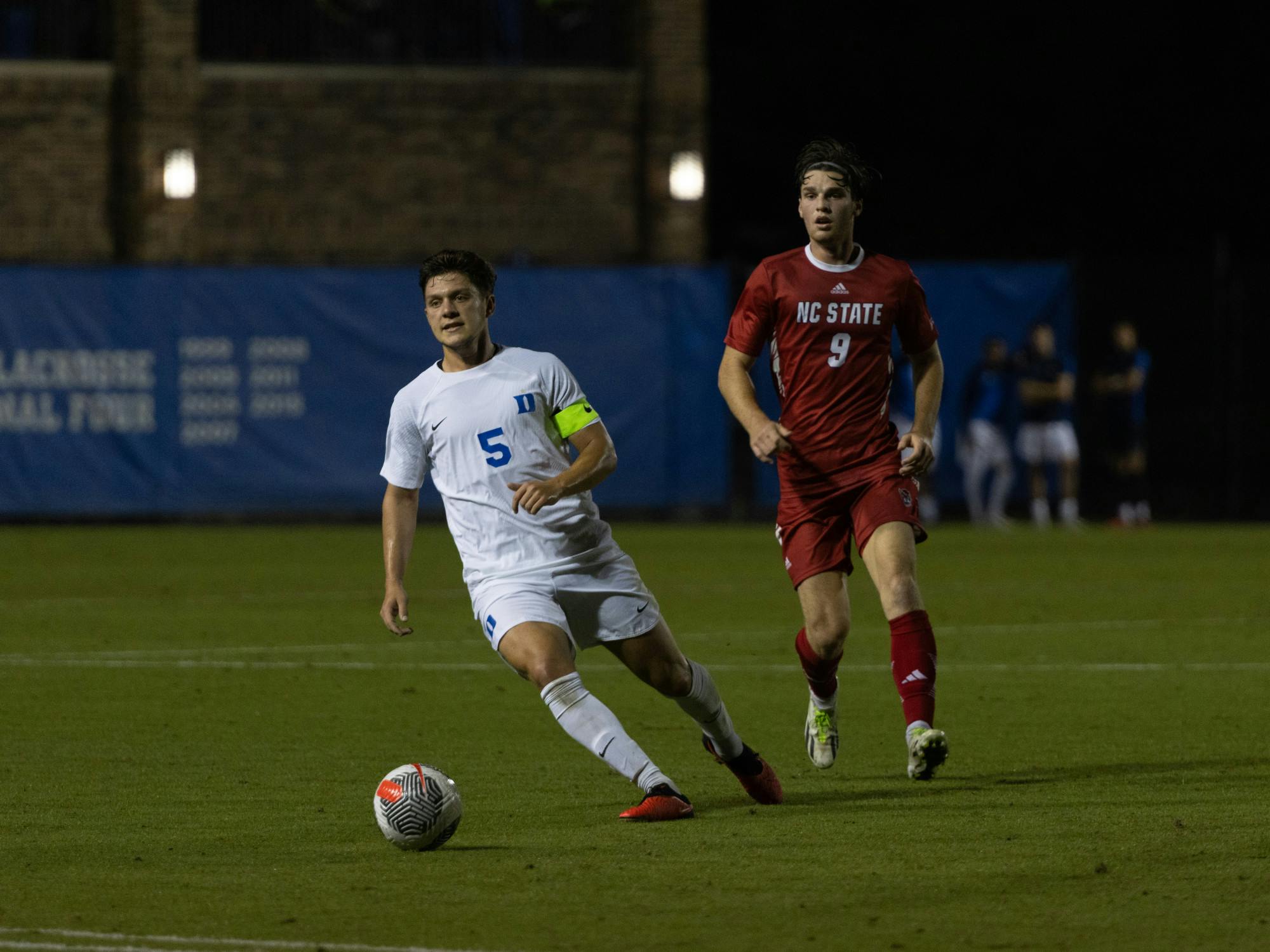 No. 15 Duke men's soccer battles to tough win against N.C. State behind