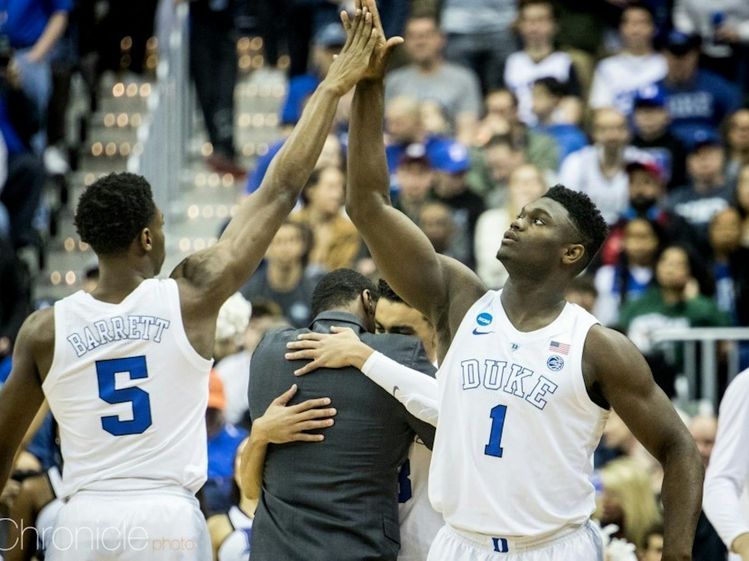 RJ Barrett played the hero for the Knicks Thursday, while there is still no timetable for Zion Williamson's (right) return to the NBA.