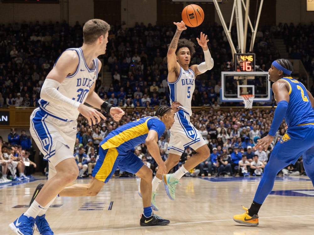 Tyrese Proctor finds a Kyle Filipowski cut during Duke's weekend defeat to Pittsburgh.