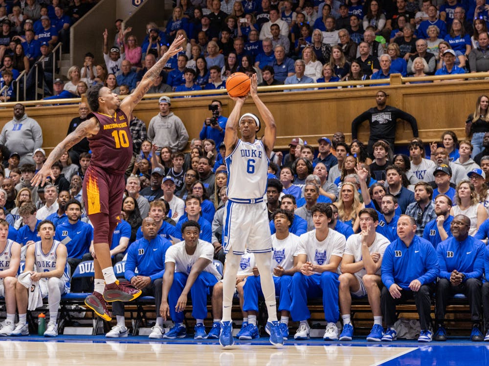 Syracuse transfer Maliq Brown lines up for a corner three.