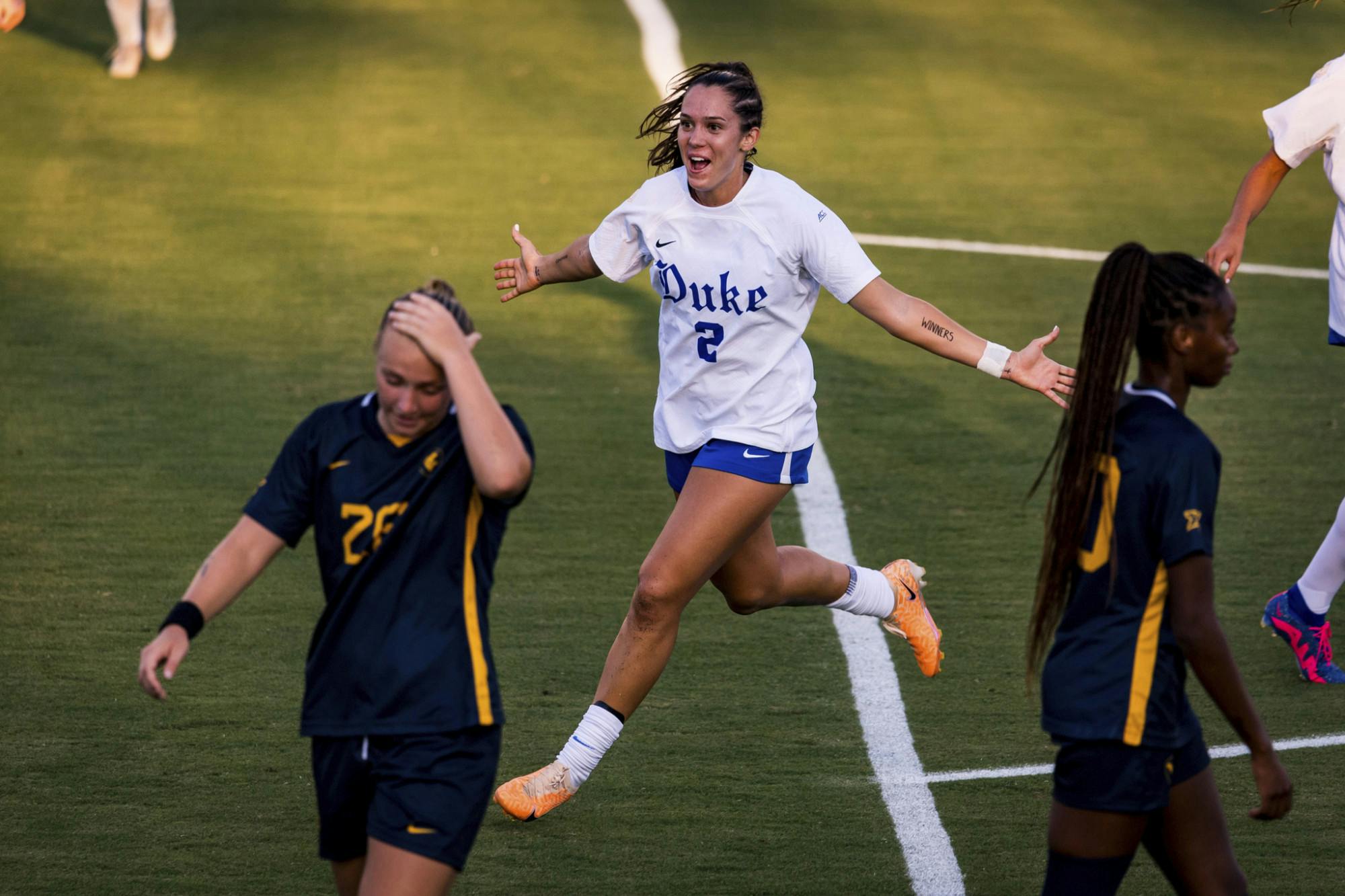 No. 4 Duke women's soccer shuts out West Virginia in seasonopening win