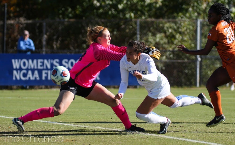 Junior Kayla McCoy’s diving header off a long cross from Ella Stevens doubled Duke’s lead in the 31st minute.