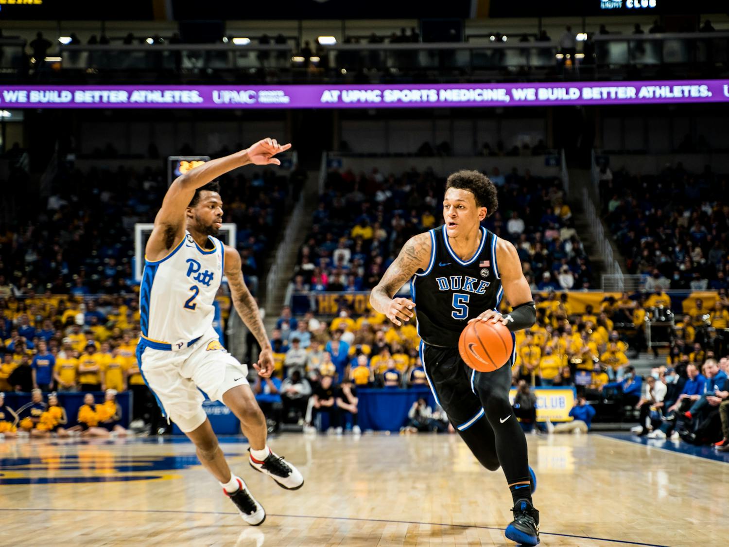 Paolo Banchero was aggressive early in Duke's first half against Pittsburgh.