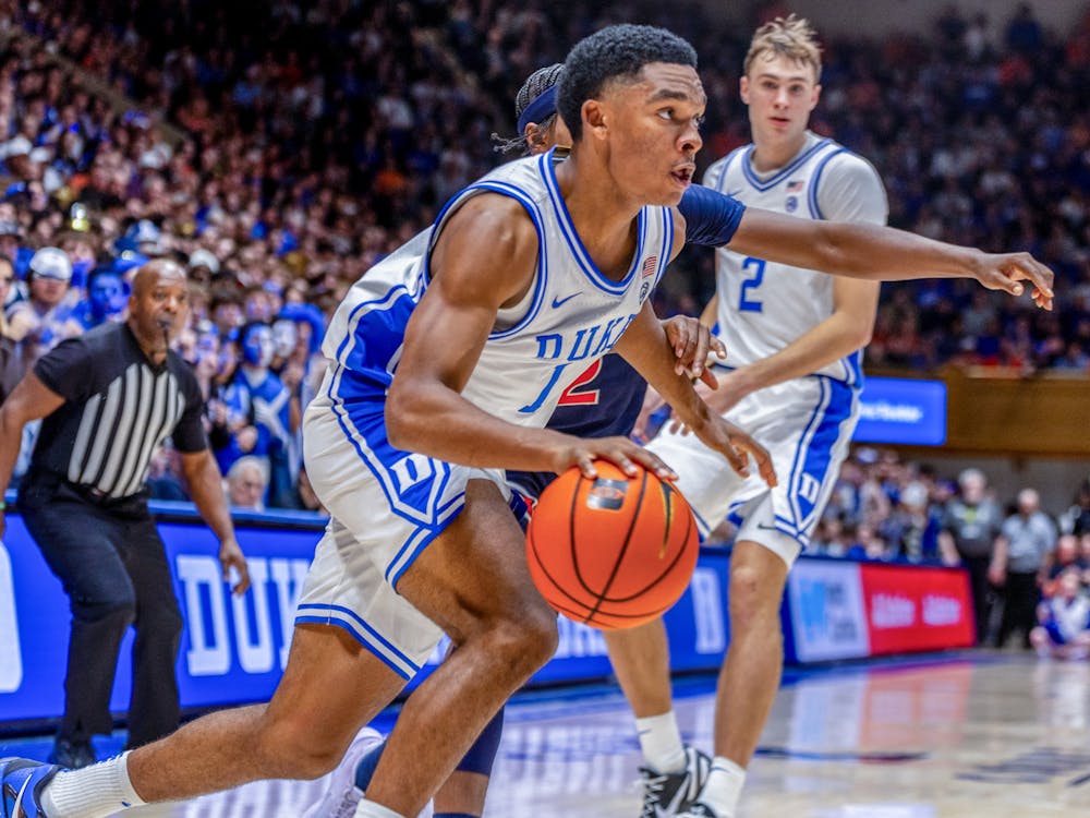 Caleb Foster drives the ball against Auburn. 