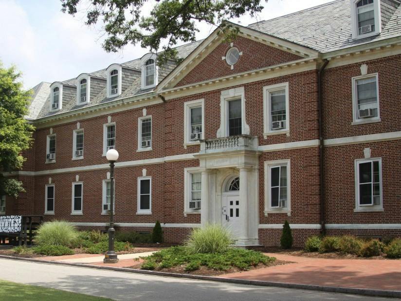 Housing and Residence Life replaces sanitary pods, some resident assistants and students unaware of plans - Vimarsana News