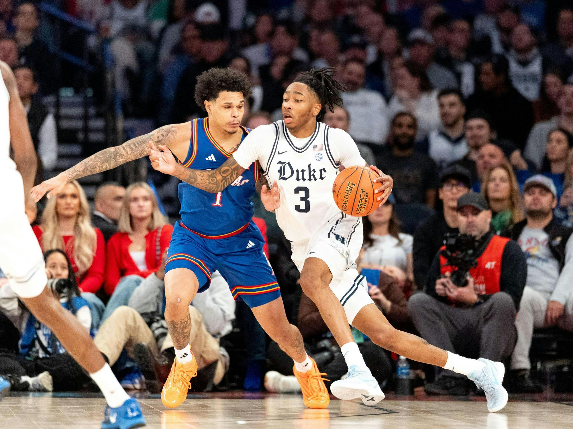 MIDTOWN MADNESS: No. 5 Duke men's basketball defeats No. 24 Kansas 78-66 in  Madison Square Garden - The Duke Chronicle