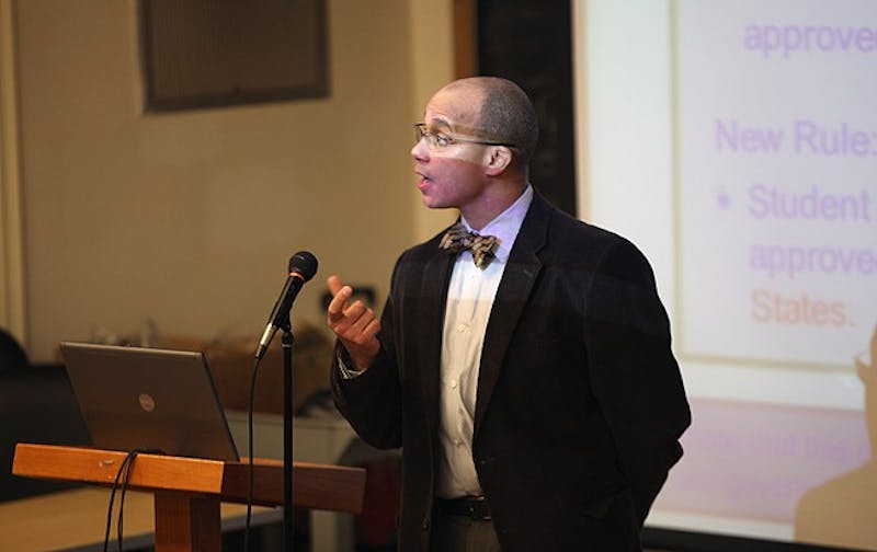 Lee Baker, dean of academic affairs for Trinity College, speaks about an updated transfer credit policy at Thursday’s Arts and Sciences Council meeting.