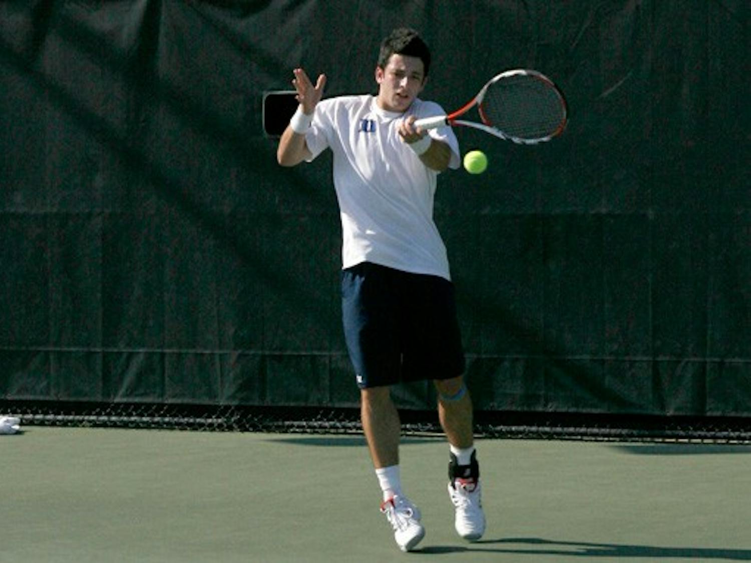 Henrique Cunha will be the favorite in his match at No. 1 singles against North Carolina.