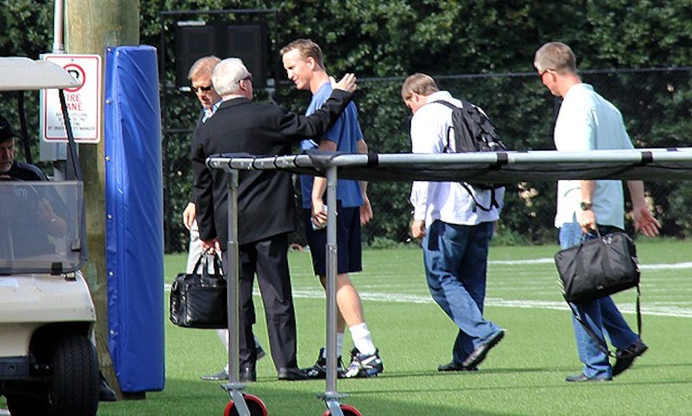 Peyton Manning met with Denver Broncos officials at the Duke football facilities two weeks ago.