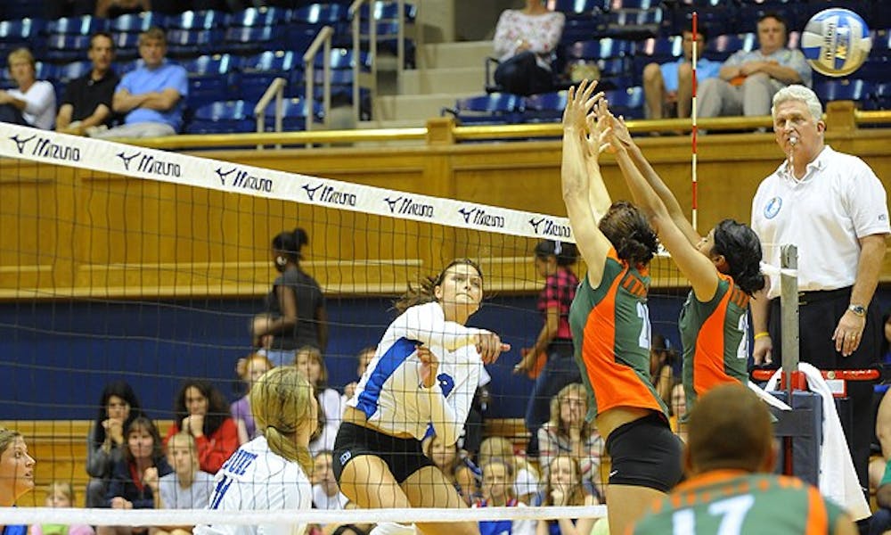 Sophia Dunworth’s 15 kills were not enough to prevent Duke from losing to Florida State.