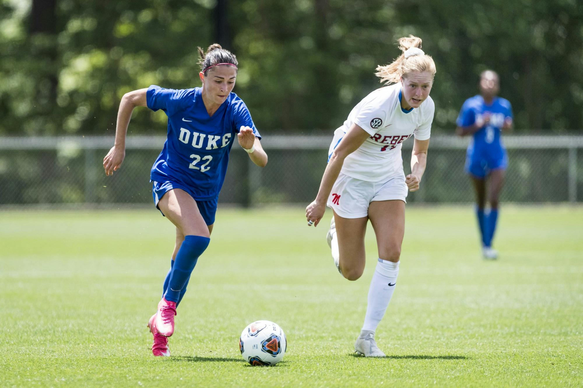 Duke women’s soccer cruises to Elite Eight with win against Ole Miss