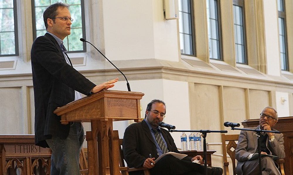 Stephen Prothero, professor of religion at Boston University and bestselling author, discusses the importance of religious differences Wednesday evening at the Divinity School’s Goodson Chapel.