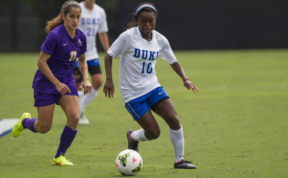 Sophomore forward Toni Payne—who leads the Blue Devils in assists and is tied for the team lead in goals with four—will look to find the back of the net against Louisville Friday.