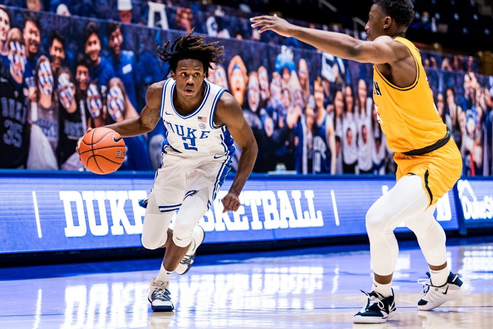 <p>DJ Steward has had a strong start to his freshman campaign, averaging 12.6 points and shooting 41.7% from deep.</p>