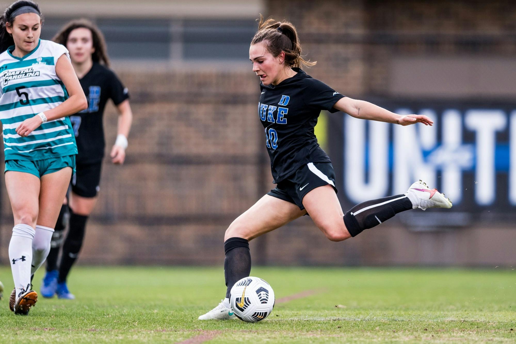 Duke women’s soccer faces seasondefining top15 matchups The Chronicle