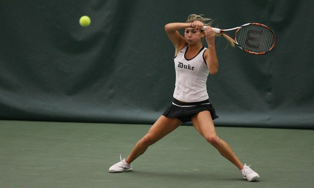 Playing against 22nd-ranked Olivia Janowicz, sophomore Mary Clayton won 6-3, 6-3.