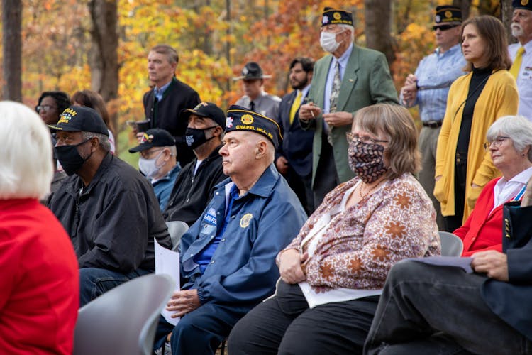 What do you write in a veterans day card for your husband