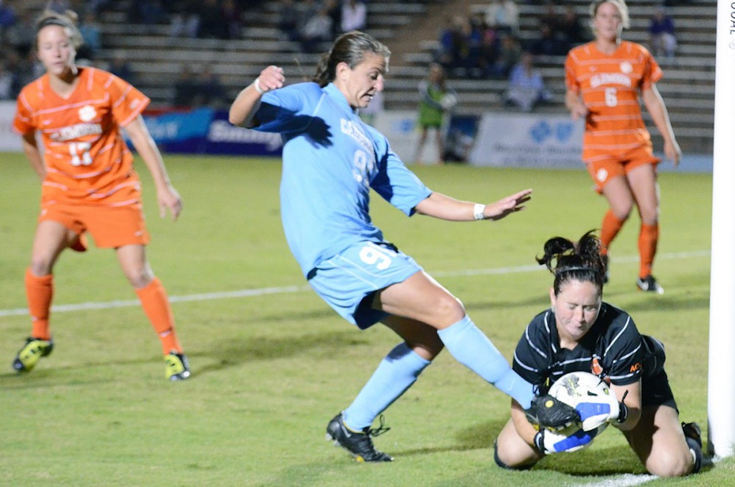 Photo: UNC women's soccer midfielder back in action after injuries (Kevin Minogue)