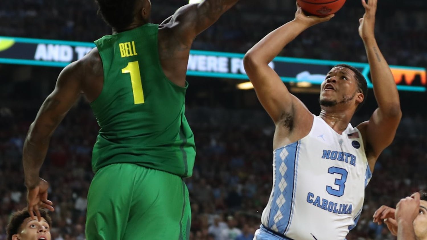 North Carolina forward Kennedy Meeks (3) shoots over Oregon forward Jordan Bell (1) in the teams' Final Four matchup on April 1 in Phoenix.