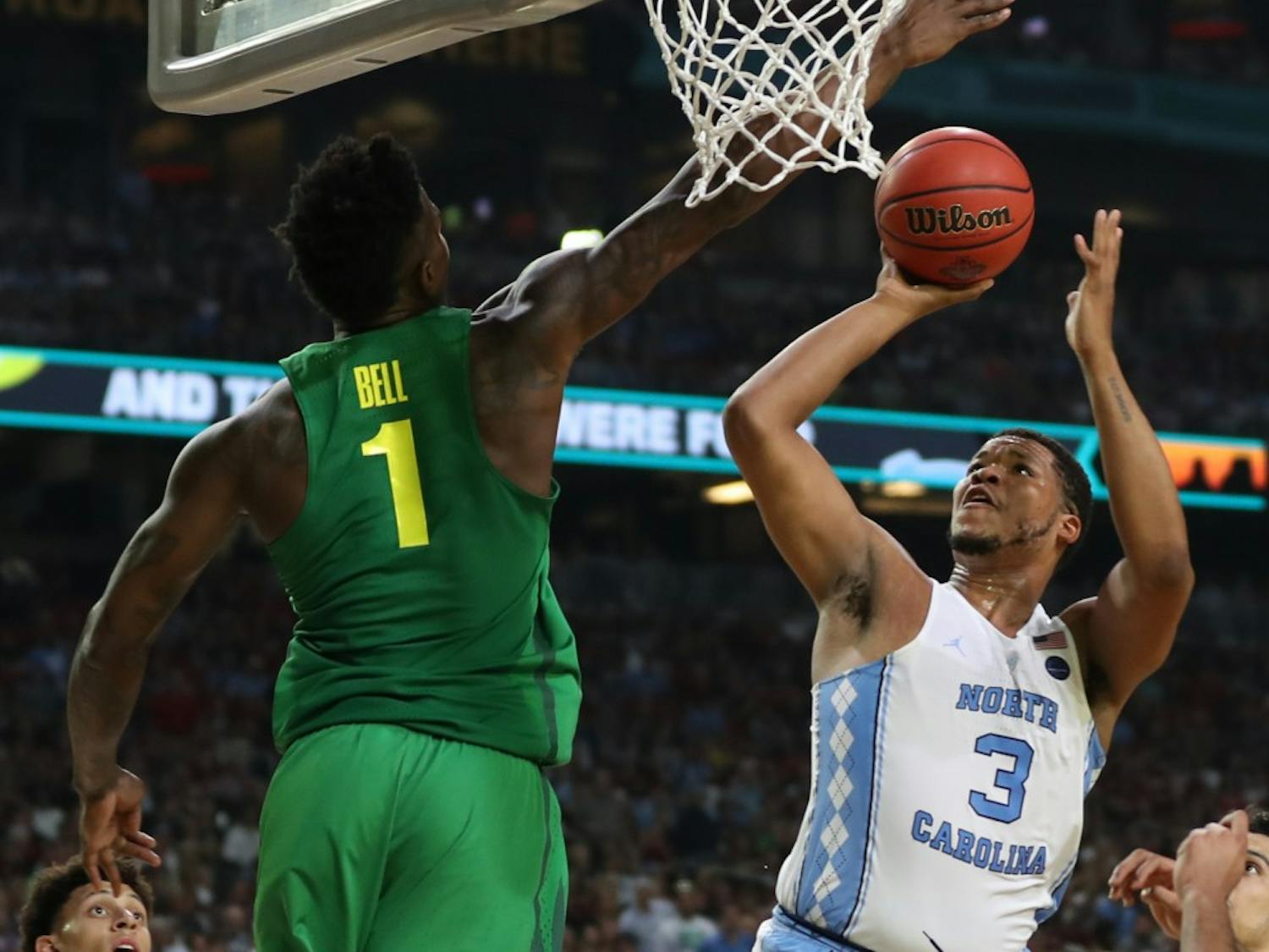North Carolina forward Kennedy Meeks (3) shoots over Oregon forward Jordan Bell (1) in the teams' Final Four matchup on April 1 in Phoenix.