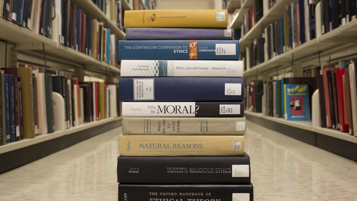 Variety of philosophy textbooks available in the Davis Library.