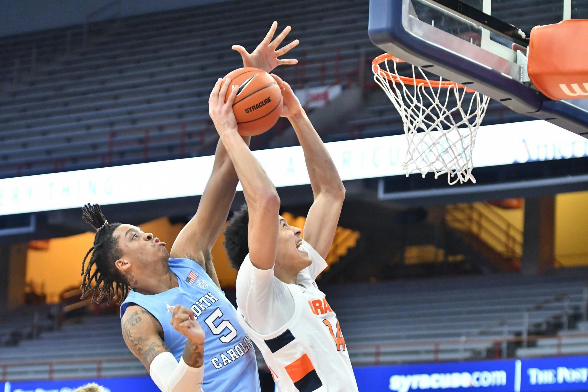 We Re Just Too Lackadaisical Messy Play Sees Unc Fizzle In 72 70 Loss To Syracuse The Daily Tar Heel