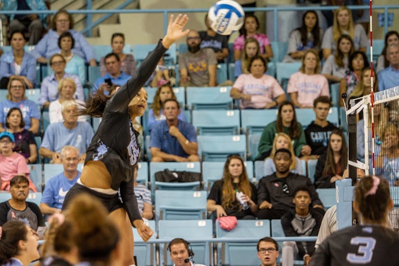 UNC volleyball defeats Florida State 3-2 with late-game rally - The Daily Tar Heel