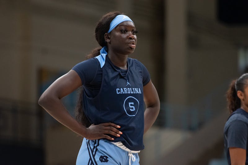 Maria Gakdeng brings shot-blocking, low post game to UNC women's basketball