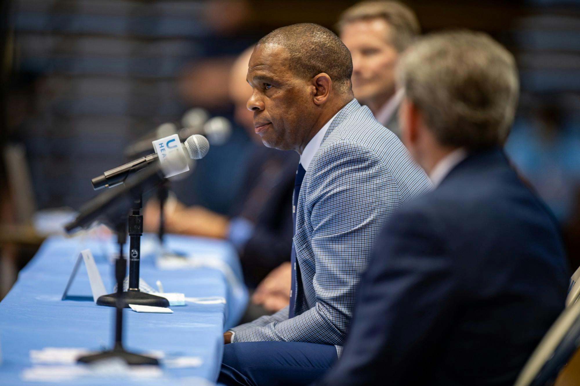 Analysis: How Hubert Davis' Contract Stacks Up Against Other Coaches ...