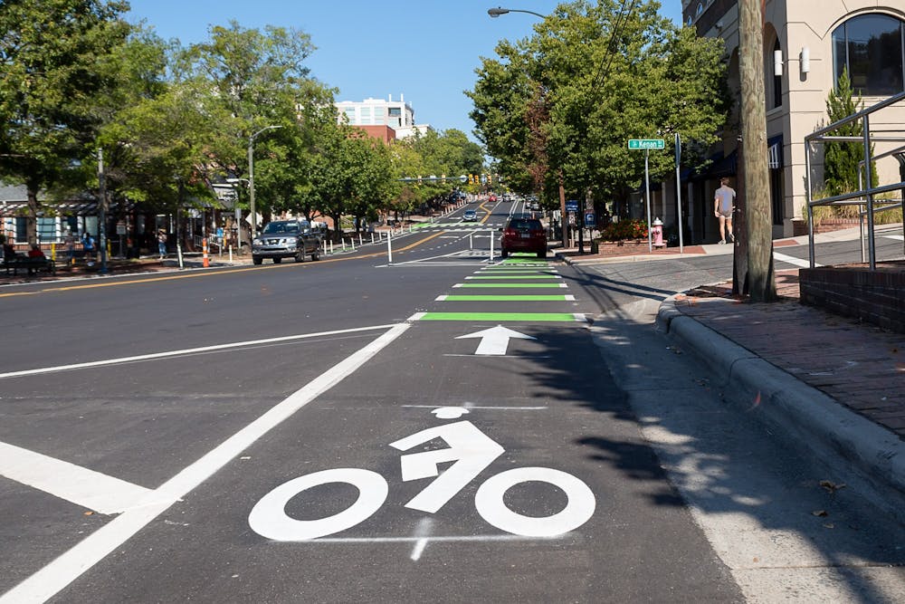 20220917_Cox_city-bike-lane-green-paint