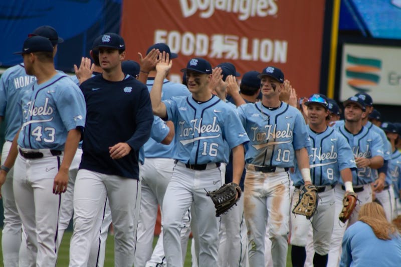 UNC baseball wins 3rd straight elimination game to reach NCAA Super  Regionals, Sports