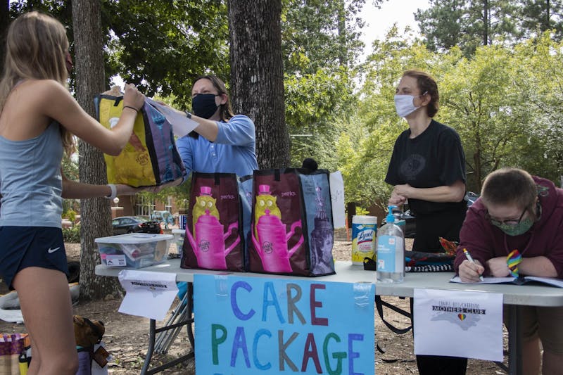 Local Mothers Club teams up with businesses to feed UNC students over extended break