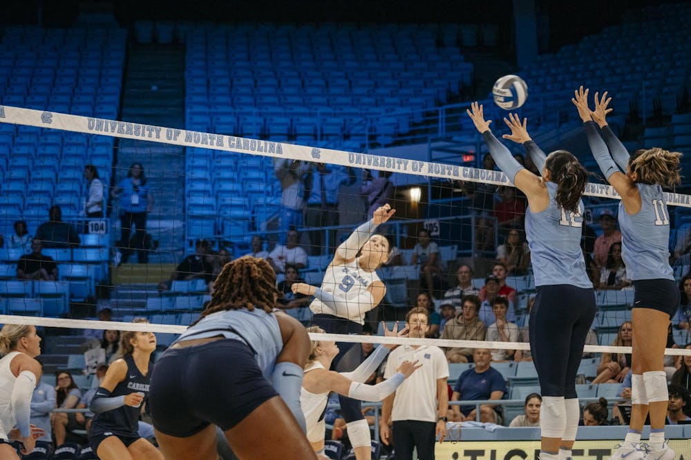 0823_Paul_volleyball-bluewhite-scrimmage-1.JPG