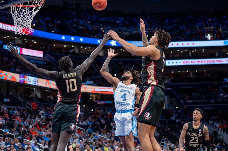 'He’s an influencer': How RJ Davis' vlogs have boosted UNC Basketball's camaraderie