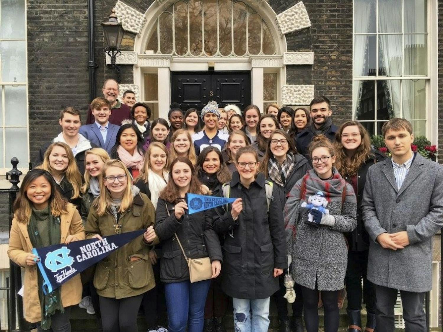 UNC students who studied in London in the spring 2017 semester pose for a photo. Courtesy of UNC Faculty.
