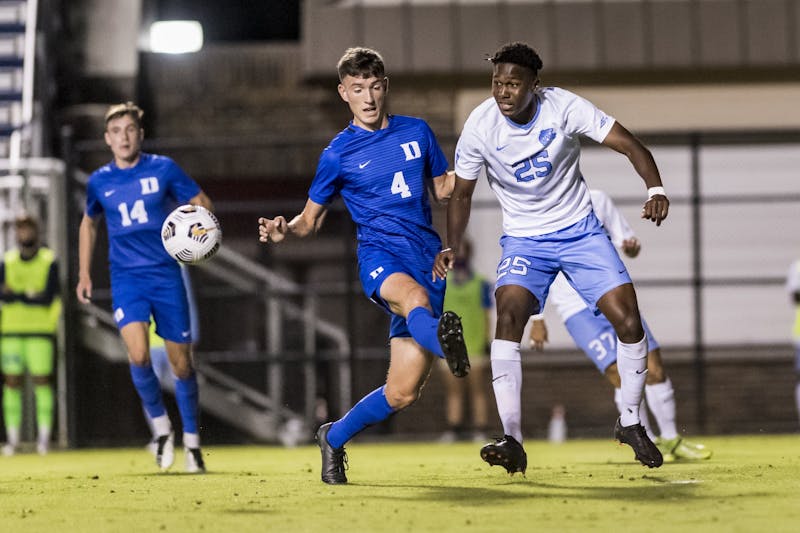 UNC men's soccer capitalizes on set pieces, strong defense in 20 win