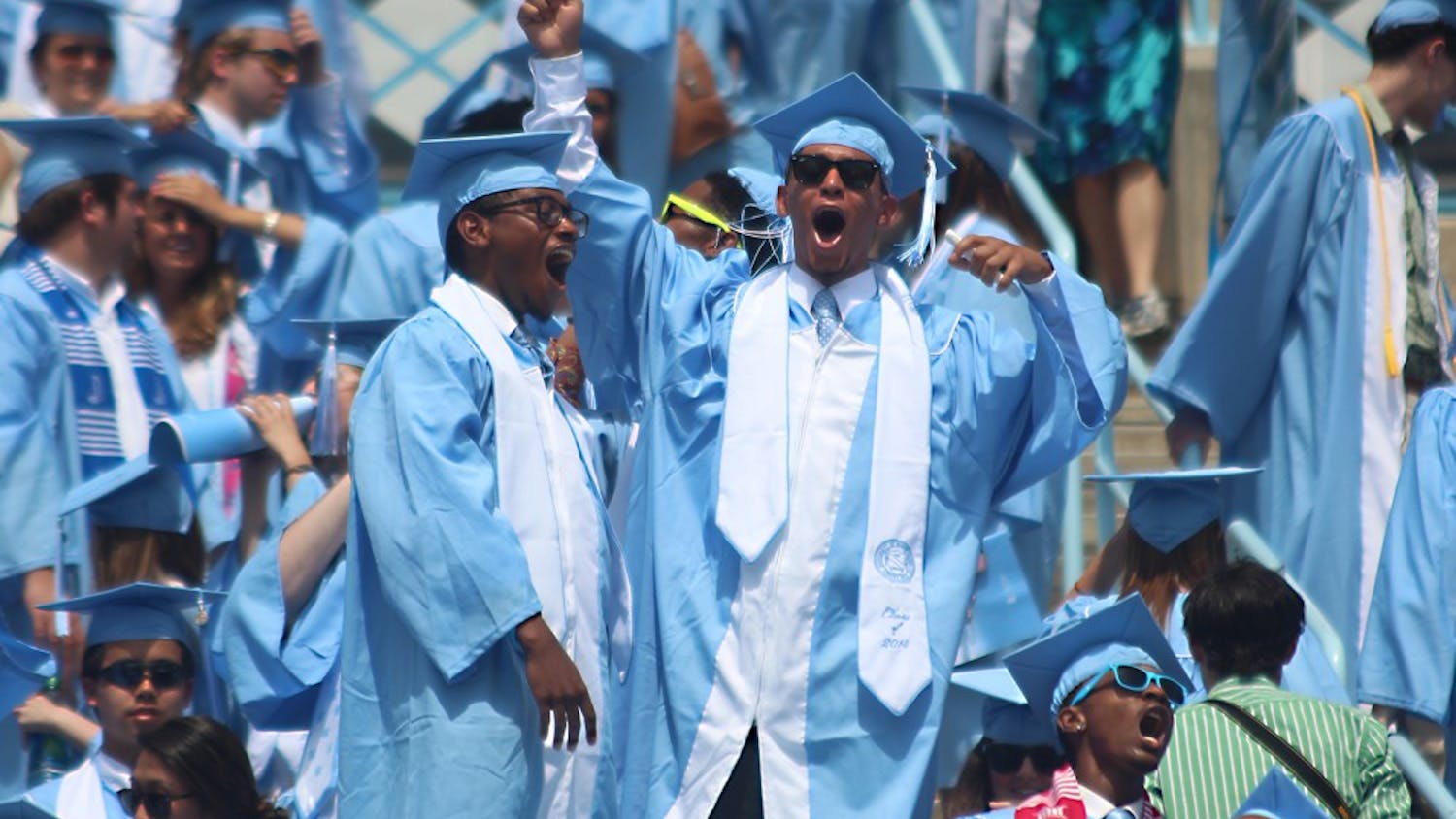 Graduation hosted 33,000 people on Sunday afternoon in order to honor degree earning students of the University of North Carolina at Chapel Hill. 