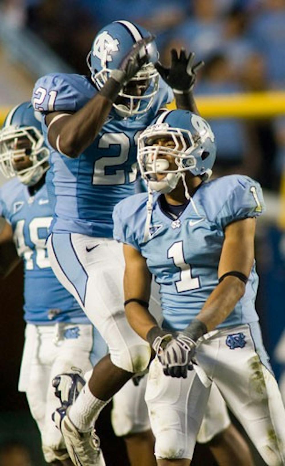 Da’Norris Searcy (21) has taken on a larger role for UNC’s defense. He wears No 21 to honor his grandmother. DTH File/Andrew Dye